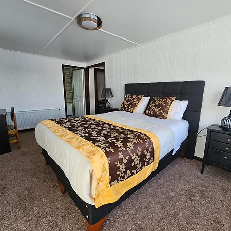 Hotel Forjadores Del Cabo De Hornos Puerto Williams Eksteriør billede