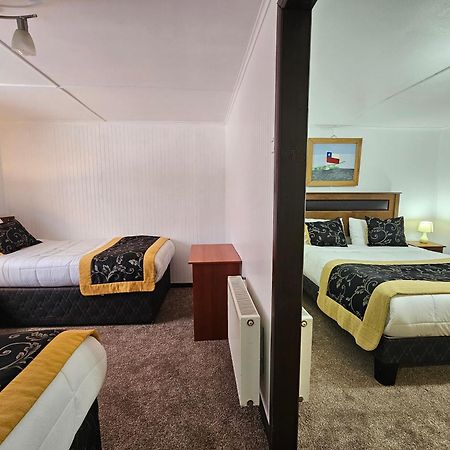 Hotel Forjadores Del Cabo De Hornos Puerto Williams Eksteriør billede