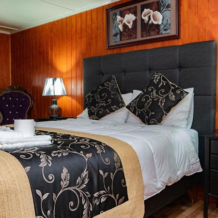 Hotel Forjadores Del Cabo De Hornos Puerto Williams Eksteriør billede