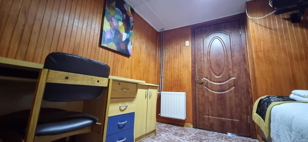 Hotel Forjadores Del Cabo De Hornos Puerto Williams Eksteriør billede