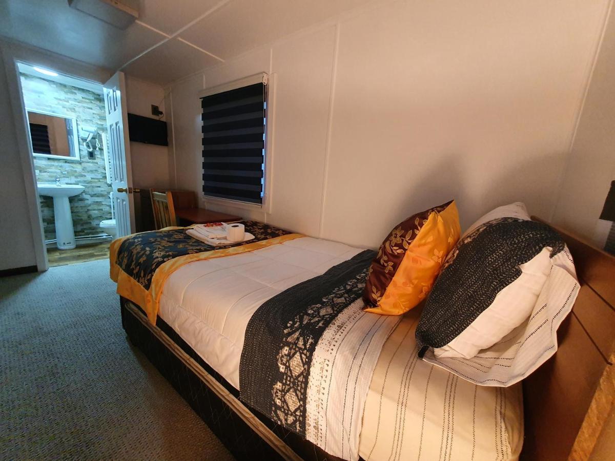 Hotel Forjadores Del Cabo De Hornos Puerto Williams Eksteriør billede