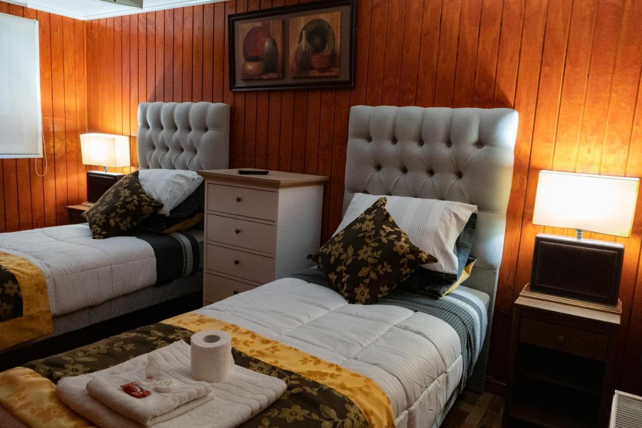 Hotel Forjadores Del Cabo De Hornos Puerto Williams Eksteriør billede
