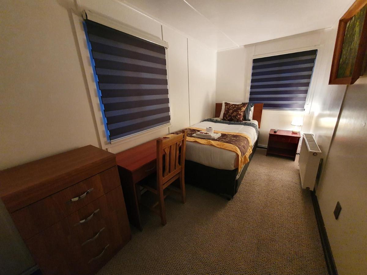 Hotel Forjadores Del Cabo De Hornos Puerto Williams Eksteriør billede