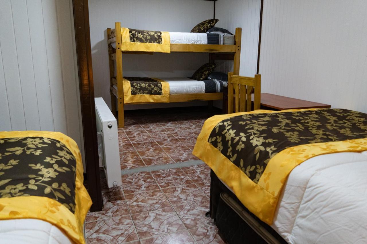 Hotel Forjadores Del Cabo De Hornos Puerto Williams Eksteriør billede