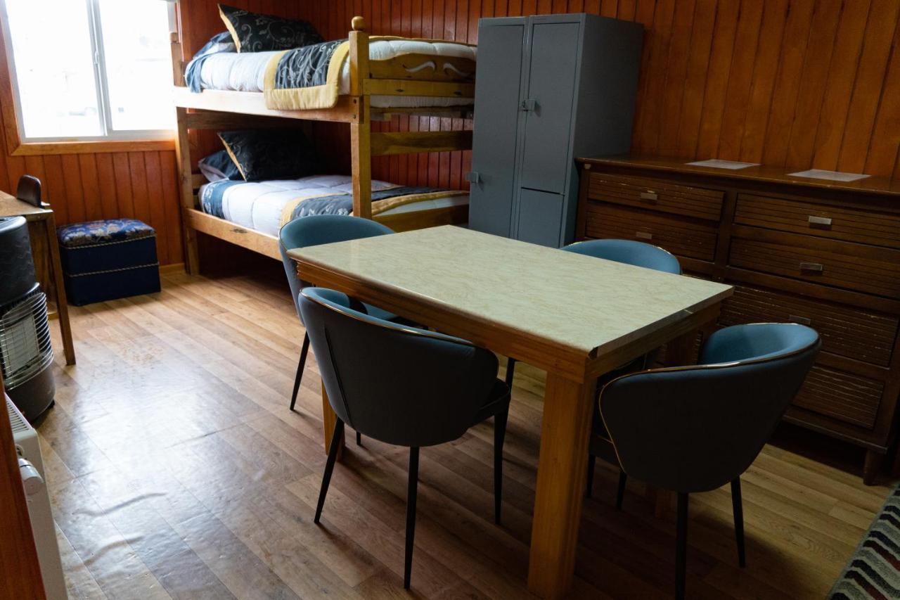 Hotel Forjadores Del Cabo De Hornos Puerto Williams Eksteriør billede