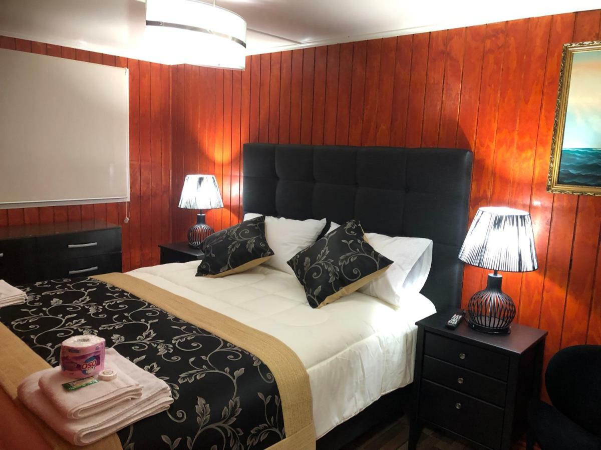 Hotel Forjadores Del Cabo De Hornos Puerto Williams Eksteriør billede
